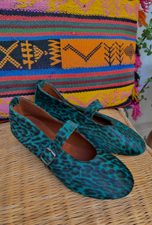 Ballerines Félines – Cuir Artisanal Vert Paon